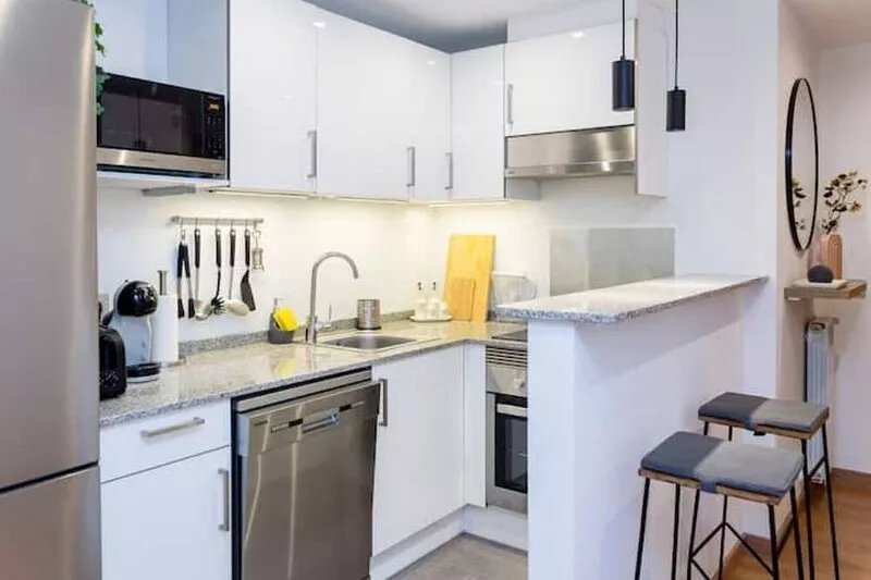 Riverside Gem: Refurbished by Ski Lift & Parking