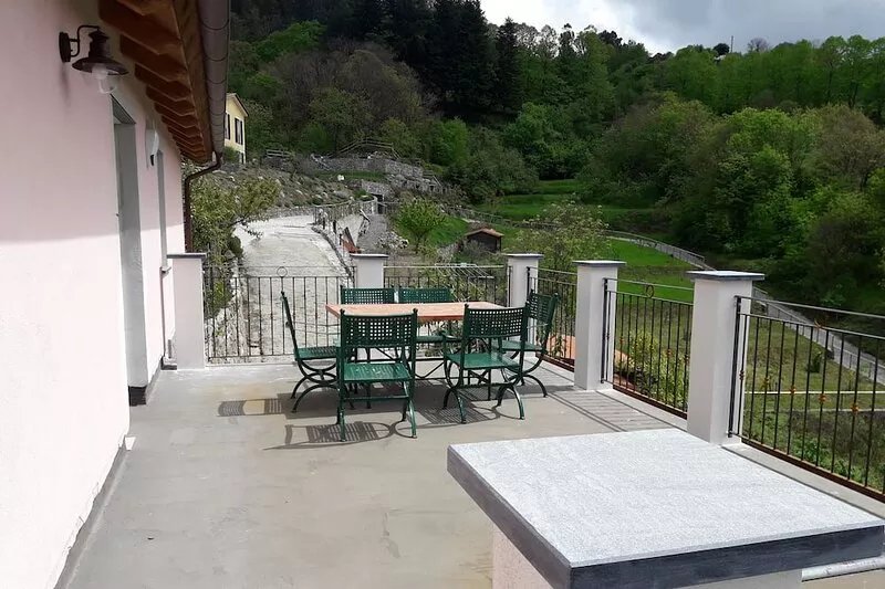 IN THE HILL OVER SESTRI LEVANTE WITH WIDE TERRACE AND PANORAMIC VIEW