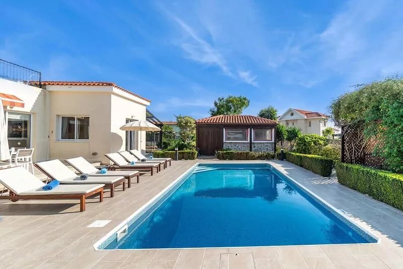 Villa Summerside by Ezoria Villas