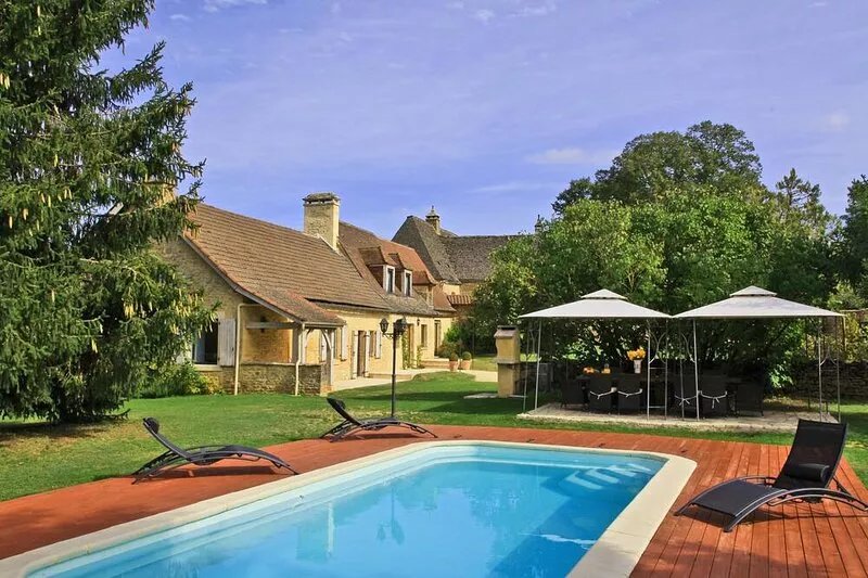Charming house in Perigord Noir with pool, Spa (Jacuzzi, massage room)