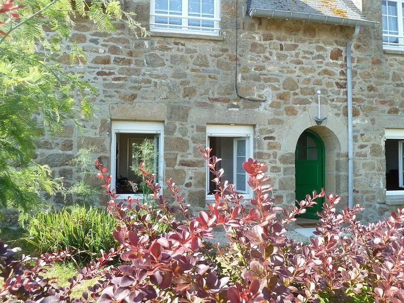 Quiet farmhouse / longère near Beaches and Sea Baths