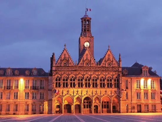 L'Hotel de Ville de Saint-Quentin