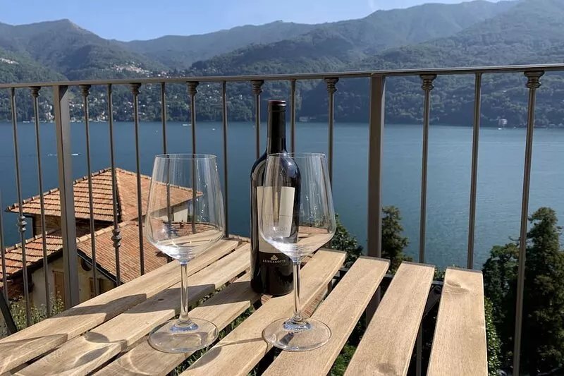 Apartment La Torretta with fantastic lake views over Lake Como