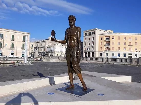 Statua di Archimede