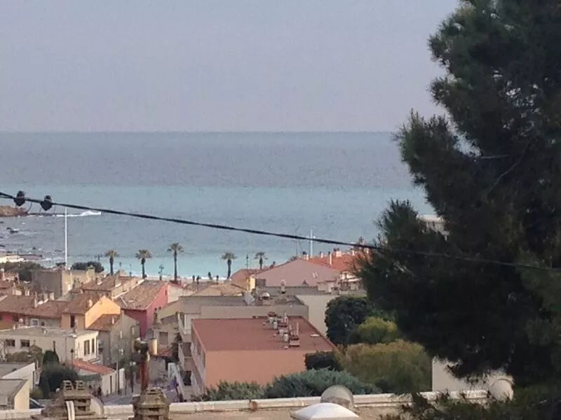 Apartment 83 m2, 3 bedrooms, sea view