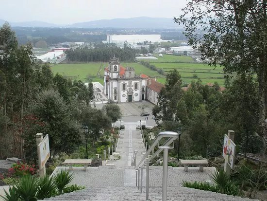 Mosteiro De Sao Romao Do Neiva