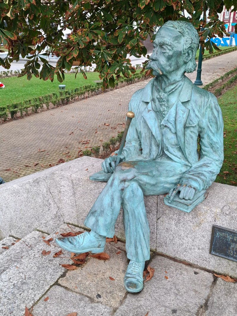 Estatua De Camilo Castelo Branco