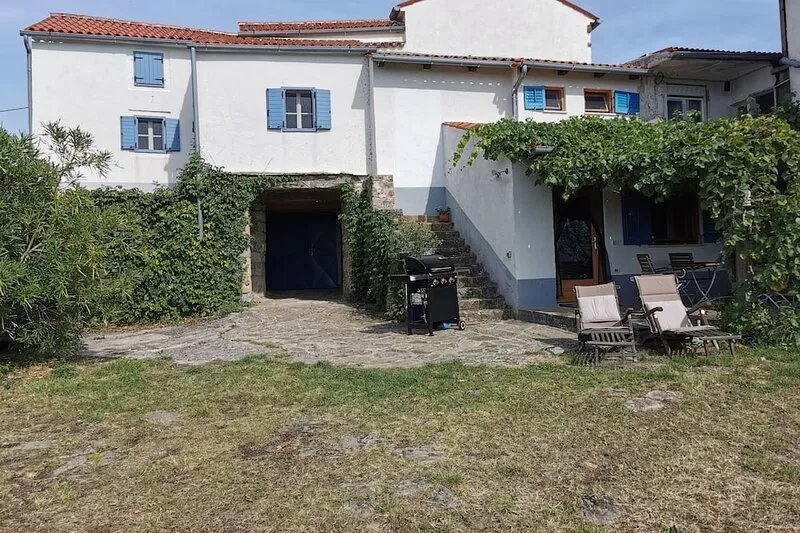 Old farmhouse in the heart of the 'Slovenian Tuscany'