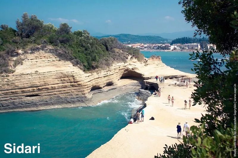 Luxury Villa Matzourana - Exclusive Villa by the Sea with swimming pool on