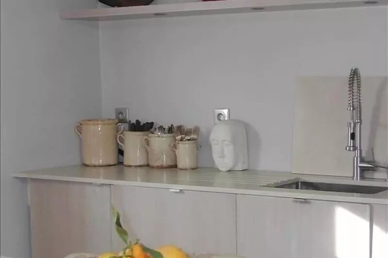 YOU CAN HAVE IT ALL !!  A/C, BEST LOCATION, AMAZING VIEW, TERRACE,PARKING!