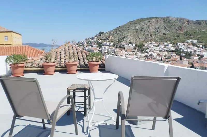 Traditional island house in the heart of Hydra