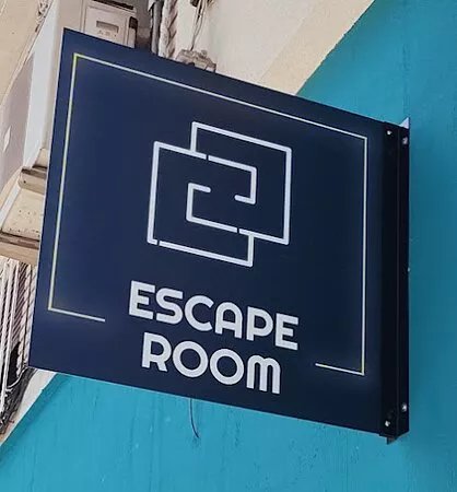 Macaroom Escape Room