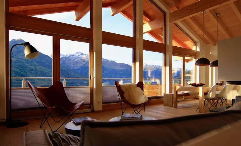 Luxury chalet (sleeps 12) in Bramberg on sunny location with great views