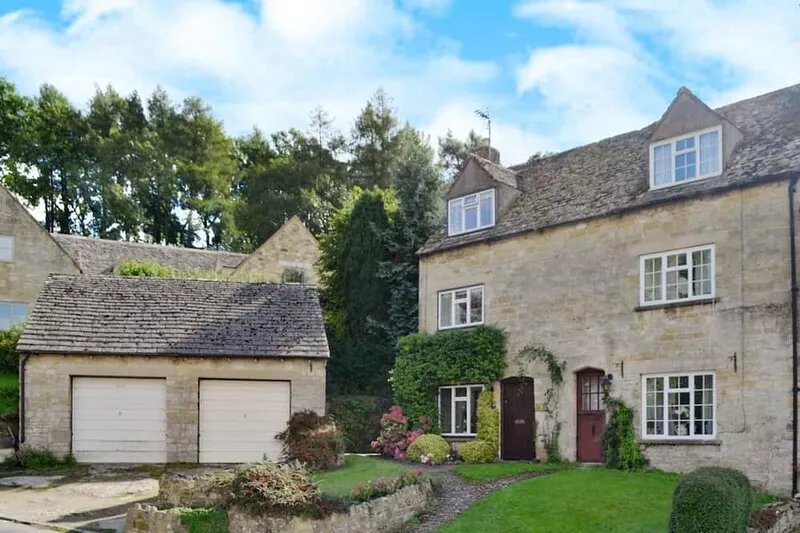 2 bedroom accommodation in Snowshill