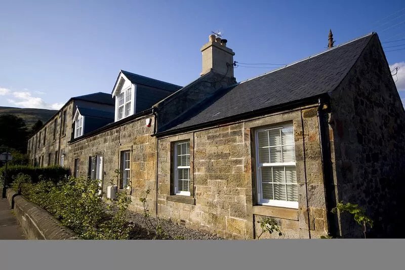 Beautiful sandstone cottage in picturesque village setting