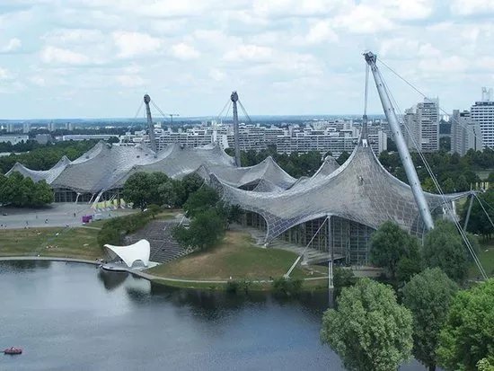 Olympiaschwimmhalle