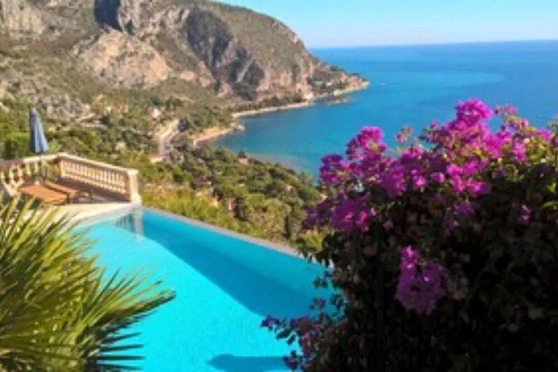 Bungalow- wooden chalet, comfort, 180° sea view, infinity pool, garden, 2 pers