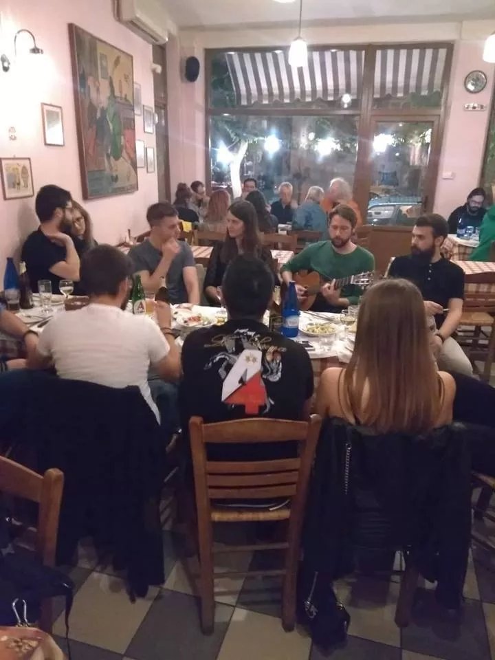 Taverna Platanos