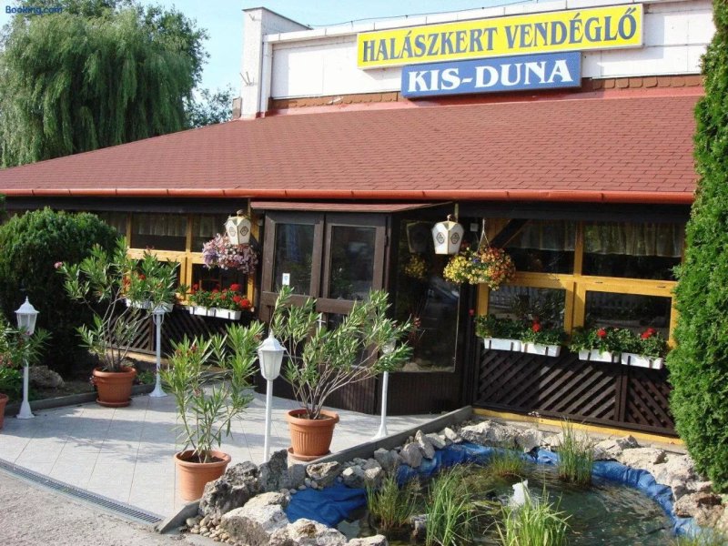 Kis-Duna Motel & Camping