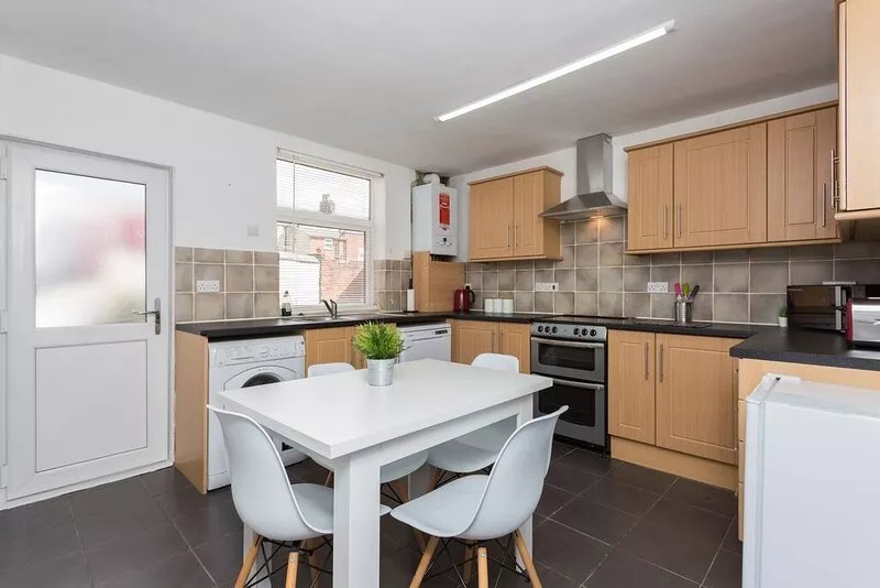 No.1 School House