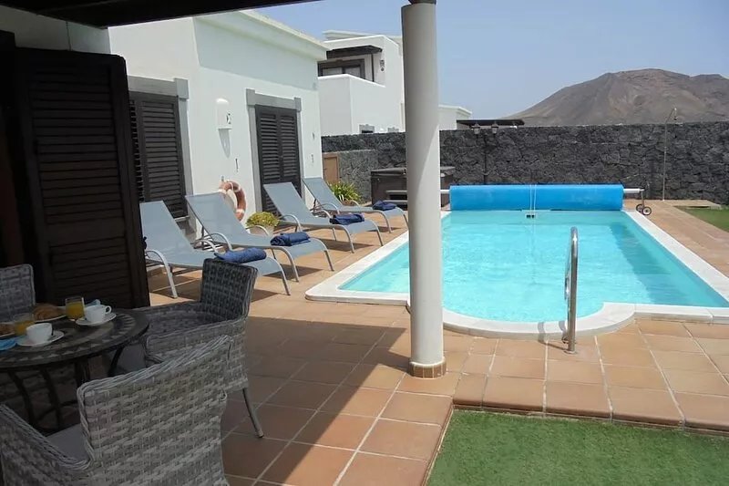 Luxury villa, heat pool ,ecological, chlorine-free  ,Jacutzzi / bicycl
