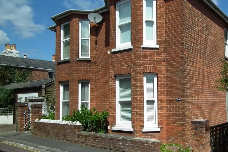 20 Bellevue Road -  a house that sleeps 3 guests  in 2 bedrooms