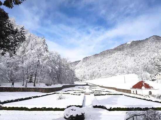 Mansion Polhov Gradec (Polhograjska grascina)