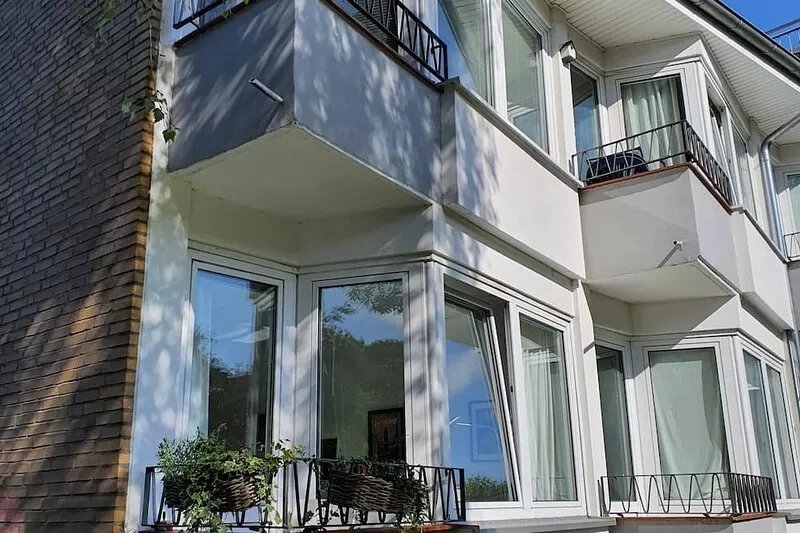 Comfortable 2-room apartment near the subway in a quiet location