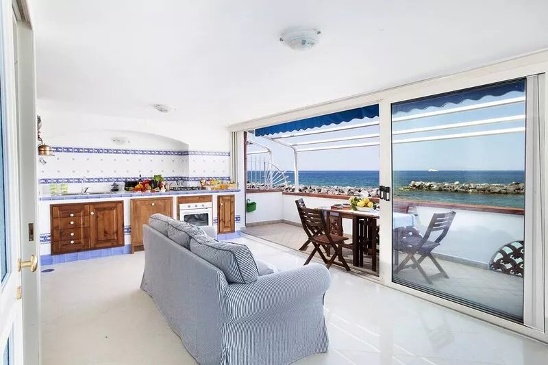 Romantic Apartment on the Water with a View of Capri and Ischia