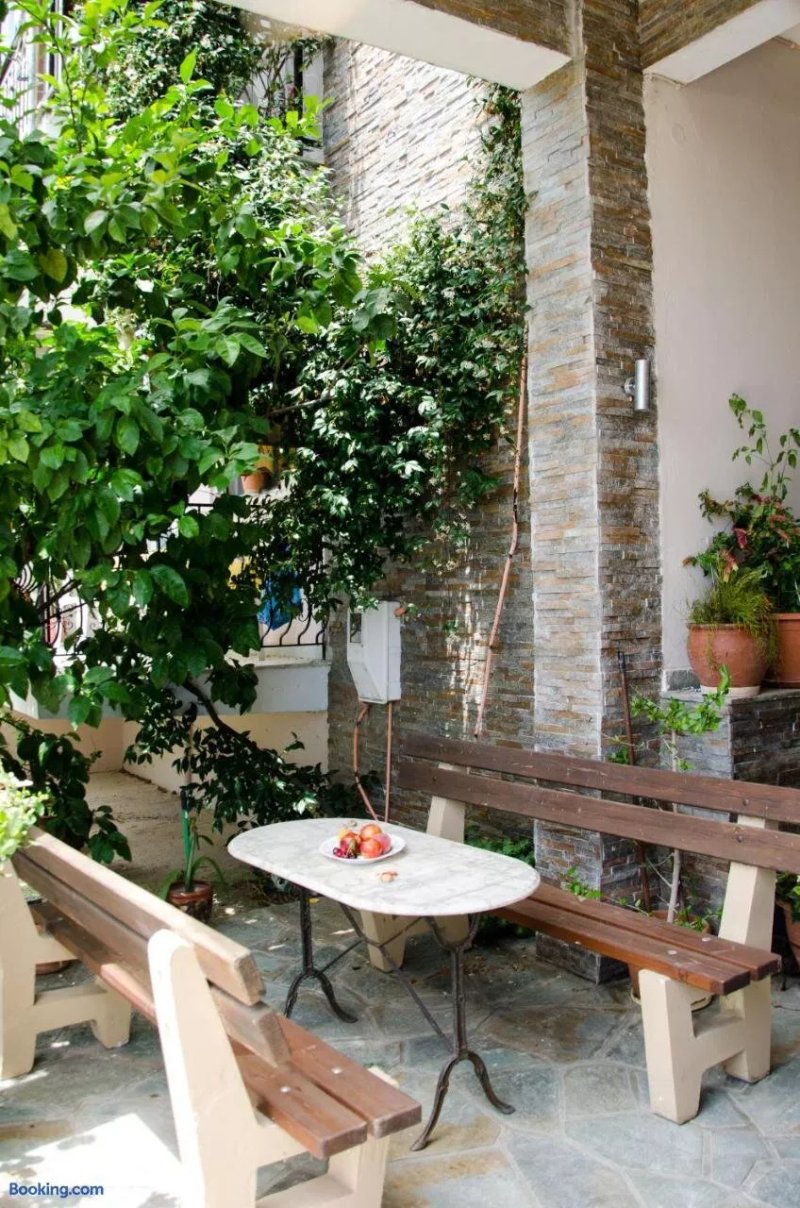 Ioannis Avrades Apartments