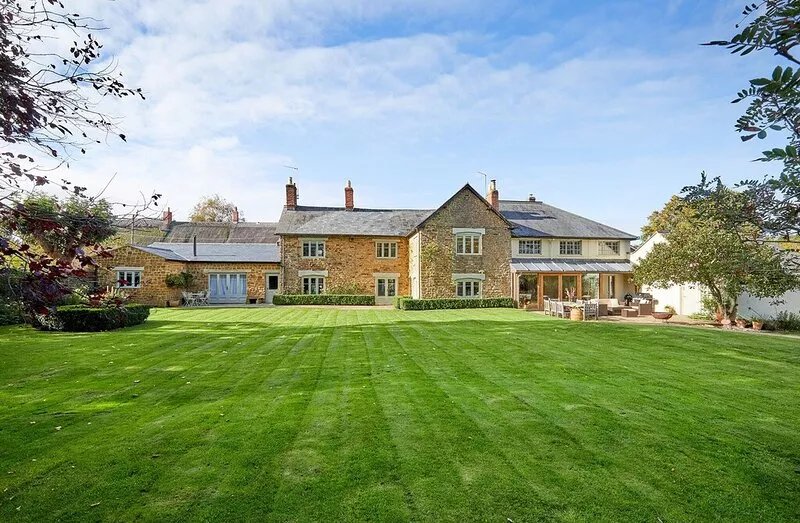 Lovely Double room Barn Conversion in the Cotswolds with the option of Stables
