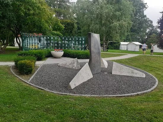 Spomenik zrtvama domovinskog rata