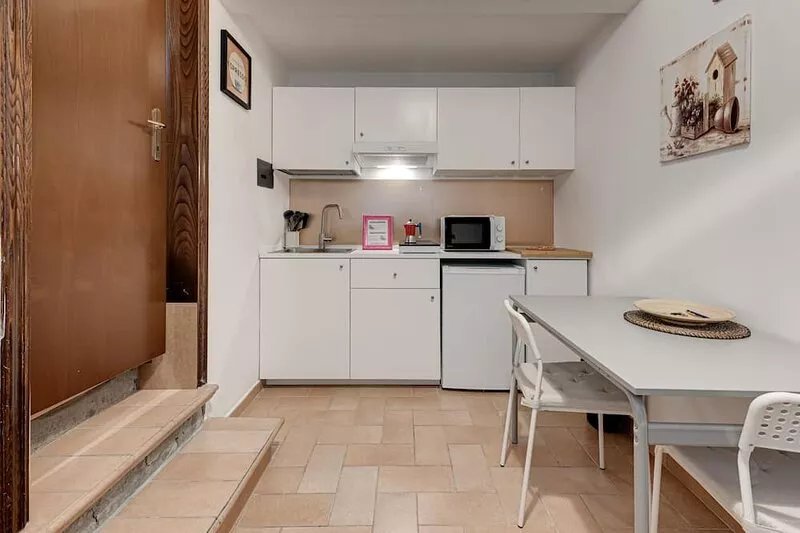Apartment 'Little 2 Alle Porte Di San Frediano' with Wi-Fi and Air Conditioning