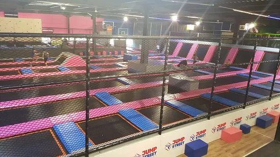 JUMP STREET Trampoline Park