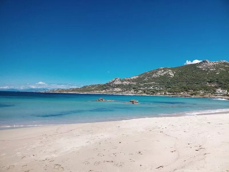 Neat apartment with air conditioning and wifi close to the sea