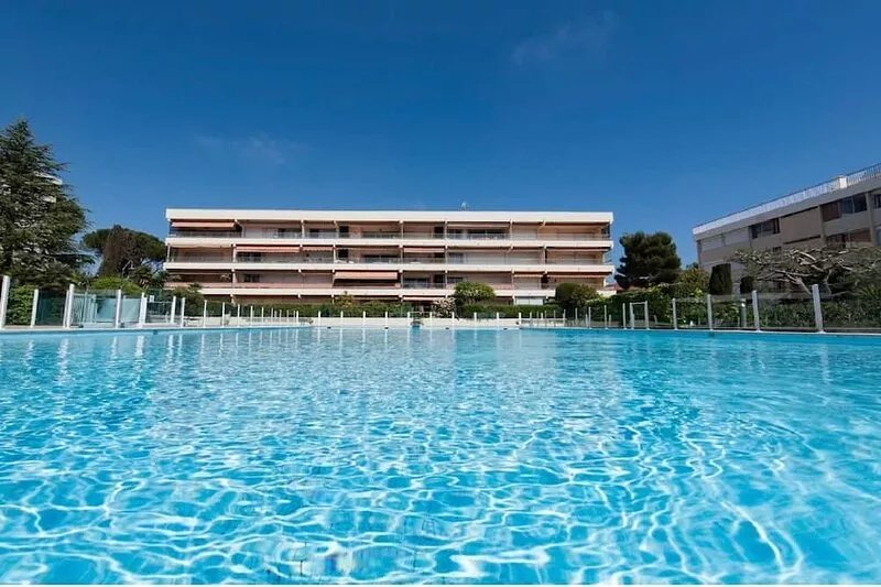 Ideal Friends Family: Garden lvl, Terrace, swimming pool, sea view. 6 pers. max.