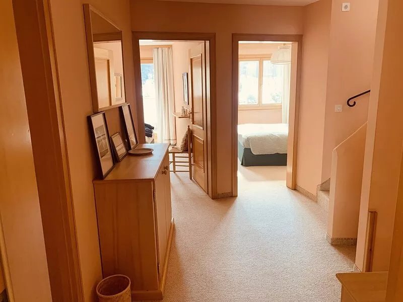 Small villa under the ski slopes, private garden, garage, close to the center