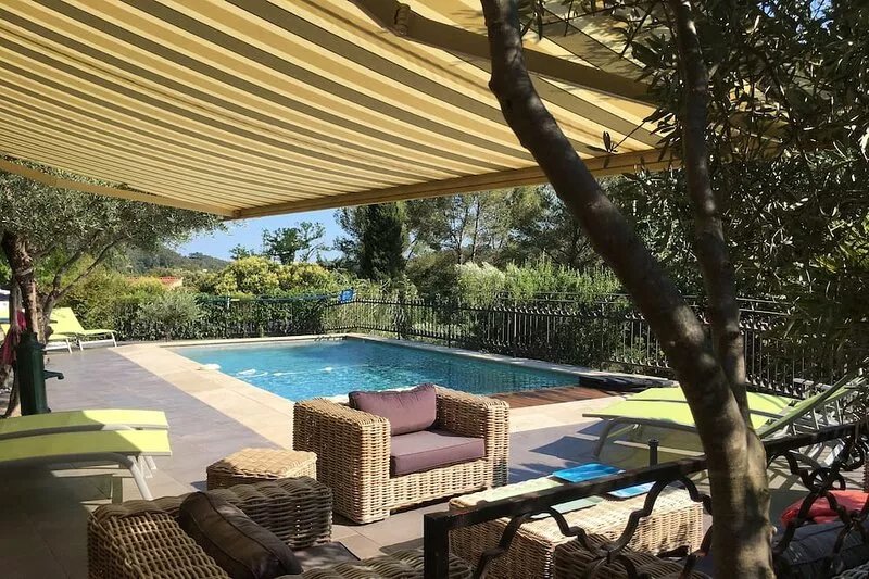 Beautiful Provencal villa with infinity pool