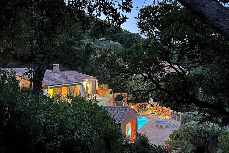 Villa with swimming pool near St-Tropez