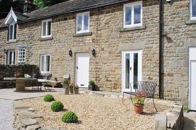 3 bedroom accommodation in Grindleford