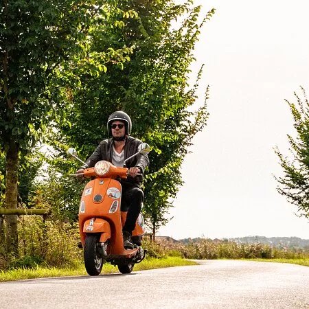 Vespa Tours Brugge
