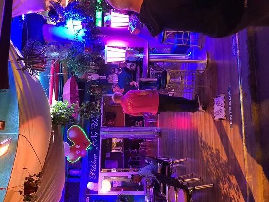 Naund Gay Bar