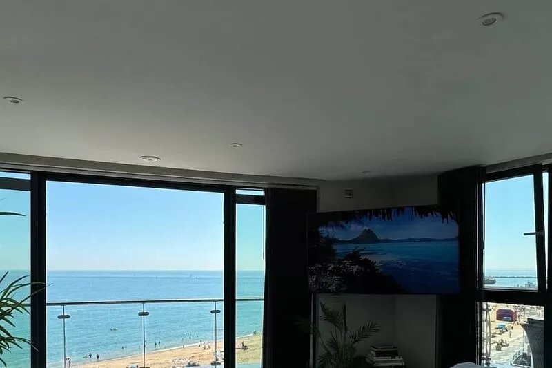 This penthouse is a 2 bedroom(s), 2 bathrooms, located in Kent, England.