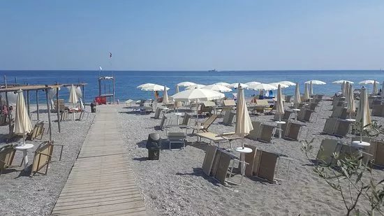 Lido Bounty Beach