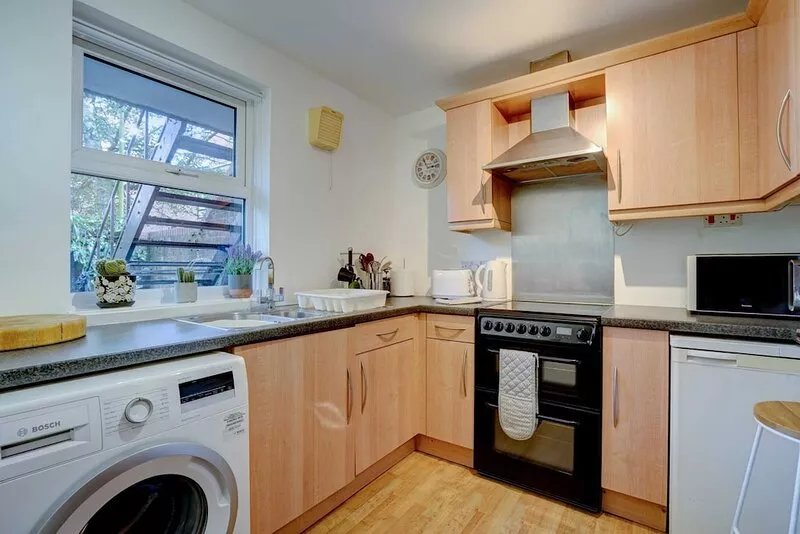 Simple and central flat with free Parking