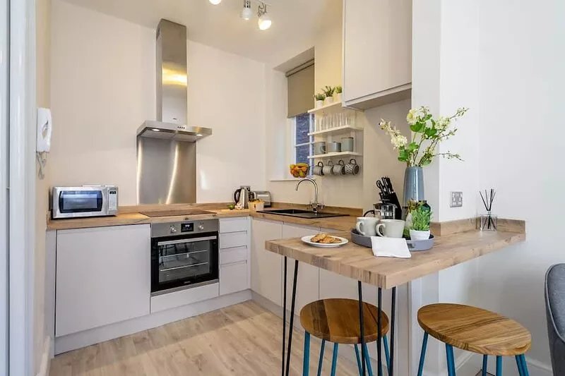 Heart of the City Luxury Apartment - sleeps 2 guests  in 1 bedroom