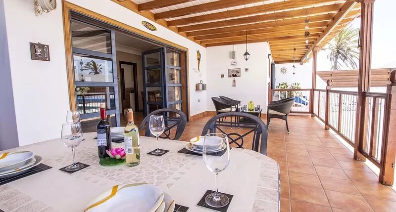2 Bedroom 2 Bathroom Villa,  Heated Pool, Play Area. Air Con. Prime Location.
