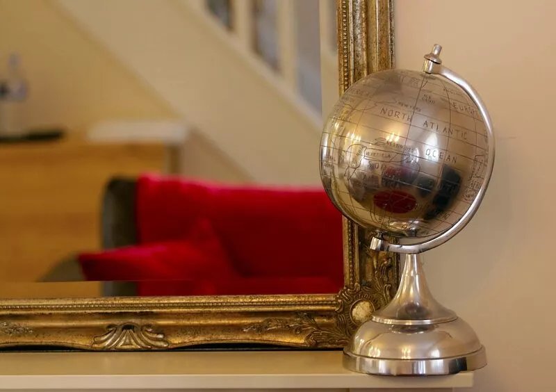 Knight Rest Cottage Conwy - 5 Star Reviews Boutique Cottage (parking & wifi)