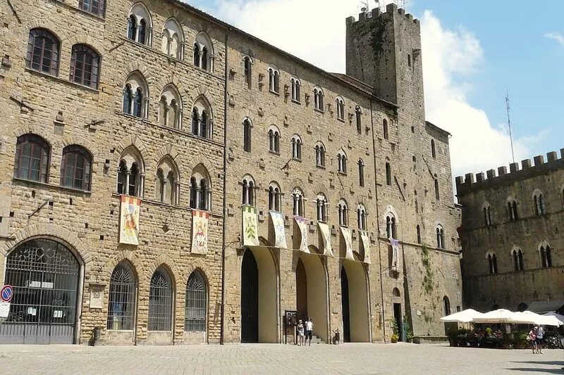 In the White Haven 1868 "a strategic location for visiting Tuscany"