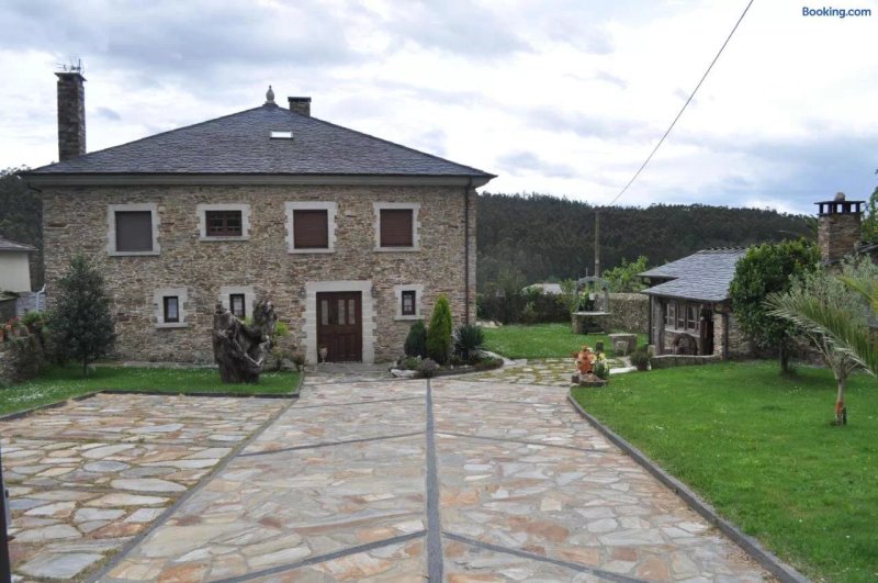 Apartamentos Rurales Castro de Vilaosende